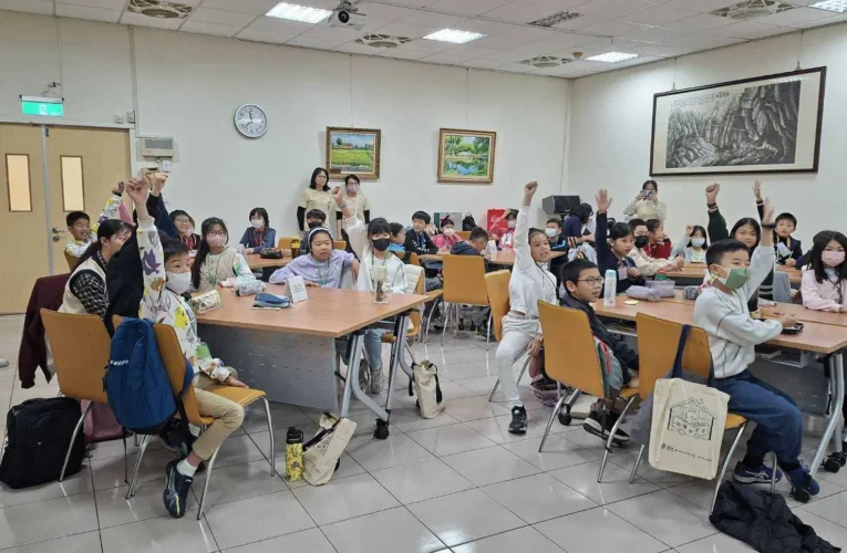 從遊戲到文化理解　中市府辦英語營隊 打造英語學習新體驗