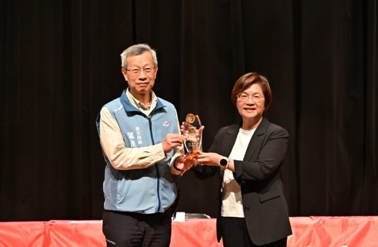 連續五年榮耀肯定！彰化縣衛生局蟬聯衛生福利部114年醫療關懷力典範獎「公務績優獎」