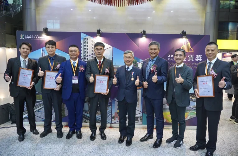 工程界最高榮譽！　東勢埤豐橋奪金質獎、建設局長獲頒全國唯二專業獎章