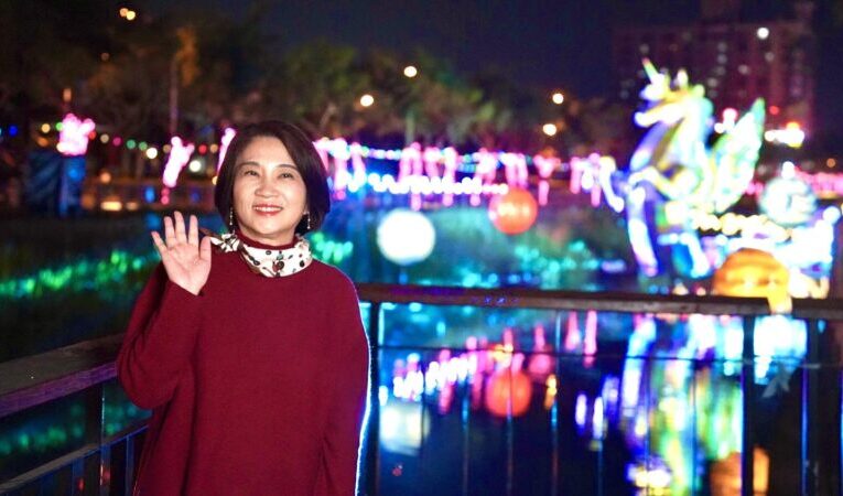 9組璀璨燈飾勾勒光影溪畔之旅 2026屏東燈節萬年溪燈區搶先亮相