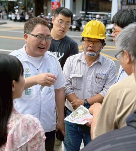 高雄建設看不見？黃彥毓嗆：不是沒出席，就是沒出息