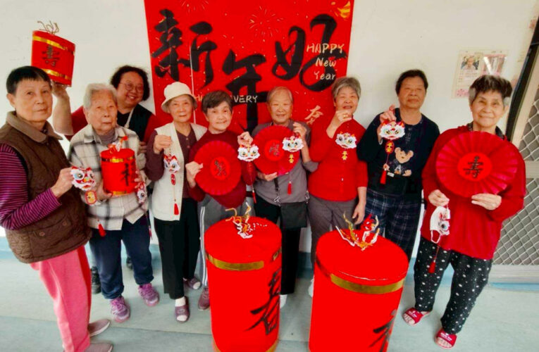 屏東榮家住民巧手迎新春 結合節慶元素手作創意 