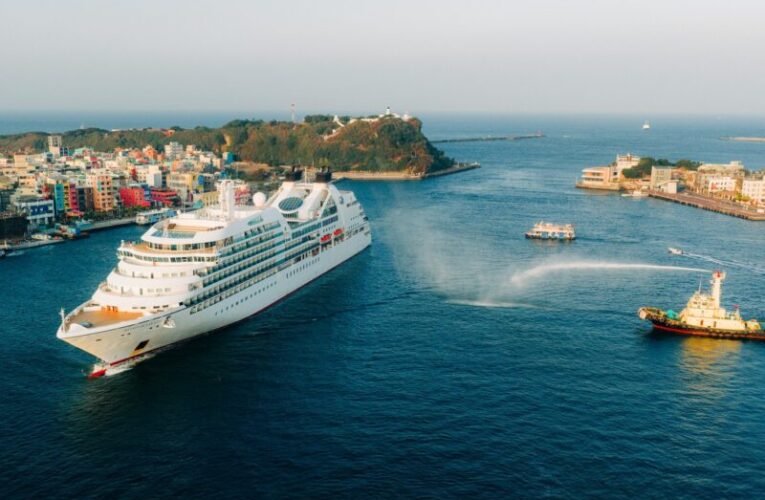 高雄港迎來年度首艘郵輪   三井海洋郵輪富士號率先登場