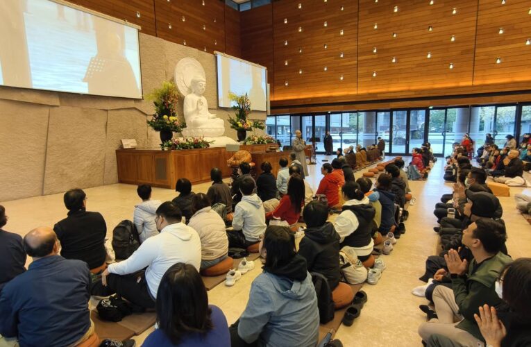 農禪寺新年早課    迎向一整年的祥樂豐足