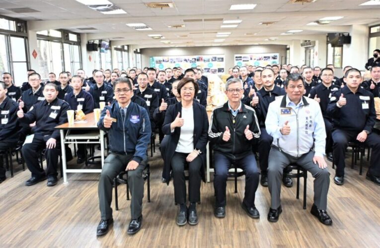 台中成功嶺探視彰化子弟兵　盼立定志向　冶煉身心