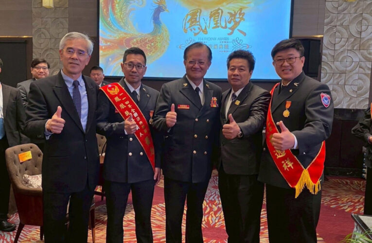 金門消黃志中、義消黃逸祥榮獲全國鳳凰獎 赴台總統晉見與政院表揚