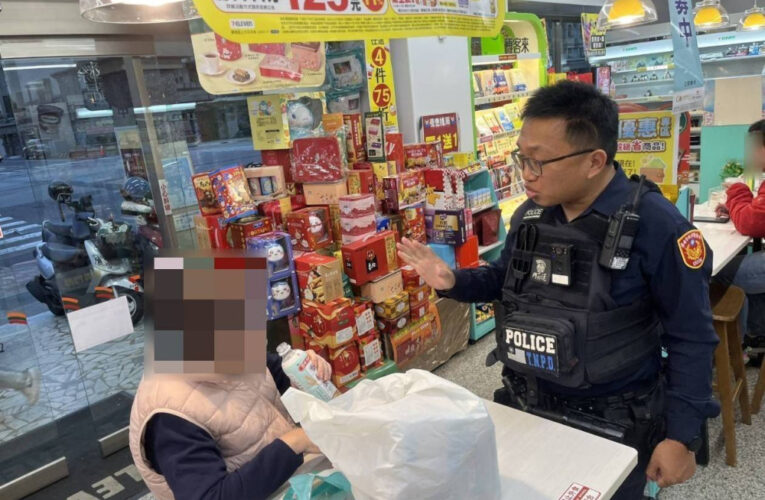 7旬婦陷網戀購買點數！南警與超商聯手成功攔阻