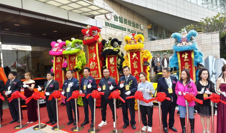 台南餐飲新地標！「伊之鑽五星級鐵板燒」進駐長榮酒店 黃偉哲剪綵祝賀