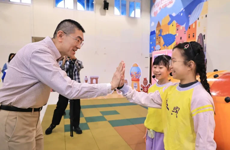 七堵室內兒童樂園大童區正式開幕　謝國樑陪孩子搶先體驗全新空間