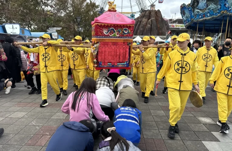 白沙屯媽祖首入兒童新樂園！ 為親子遊客駐駕賜福