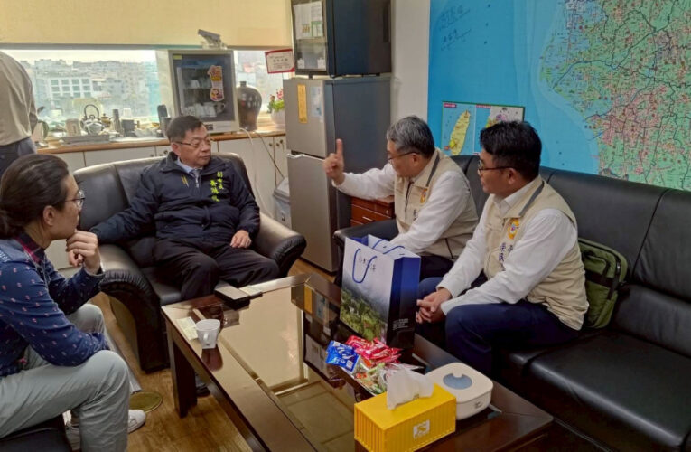 臺南榮服處拜會市府民政社會局 攜手推動輔導會安心御老平臺