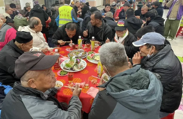 三重紳士協會歲末關懷餐會　鼓勵街友努力迎接新未來