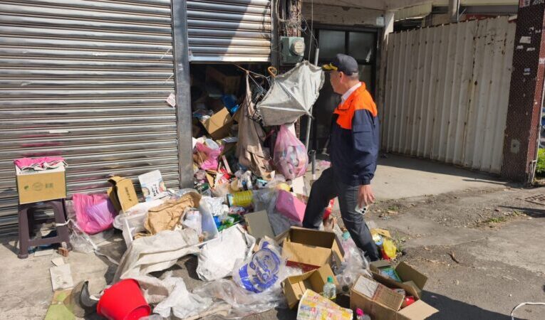 高雄大社消防分隊訪視囤積戶   借鏡火警悲劇強化居安防護