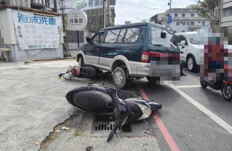 岡山轄區八旬翁無照逆駛肇事　兩騎士受傷送醫