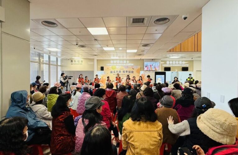 響應ESG永續健康 鳳山醫院高齡友善走入社區　轄下巷弄站長輩院內成果展