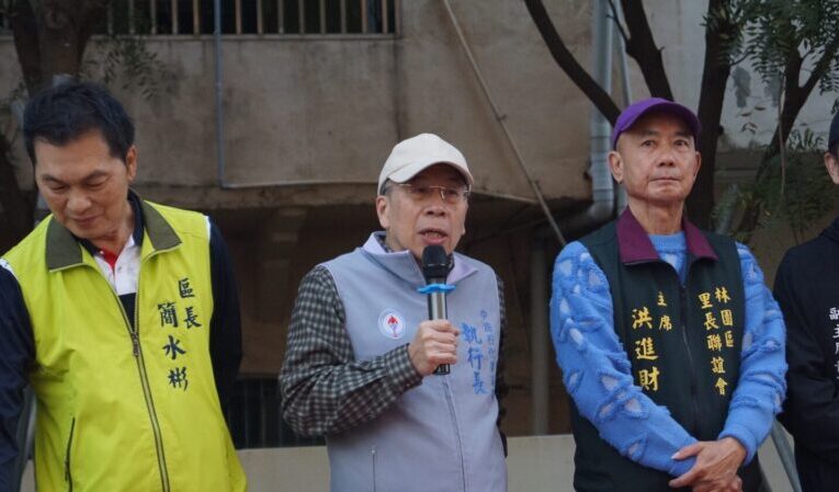 中油石化事業部攜手林園里政會 投入歲末鄰里大掃除