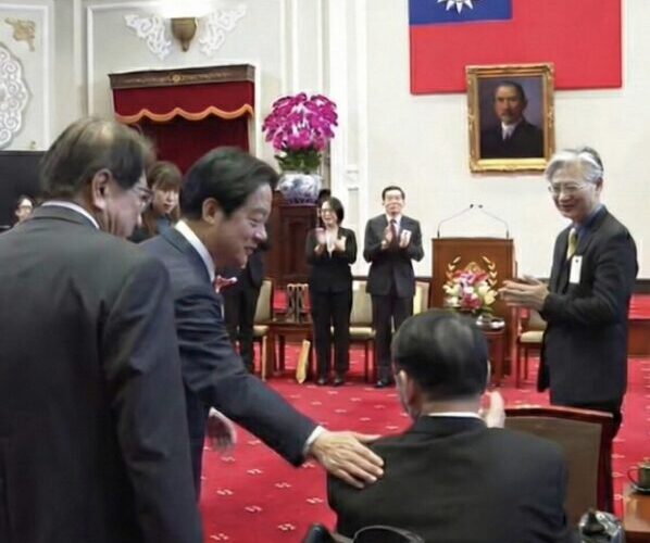 高市所陳堂昇榮膺全國模範公務人員 賴總統暖心拍肩讚「不簡單」！