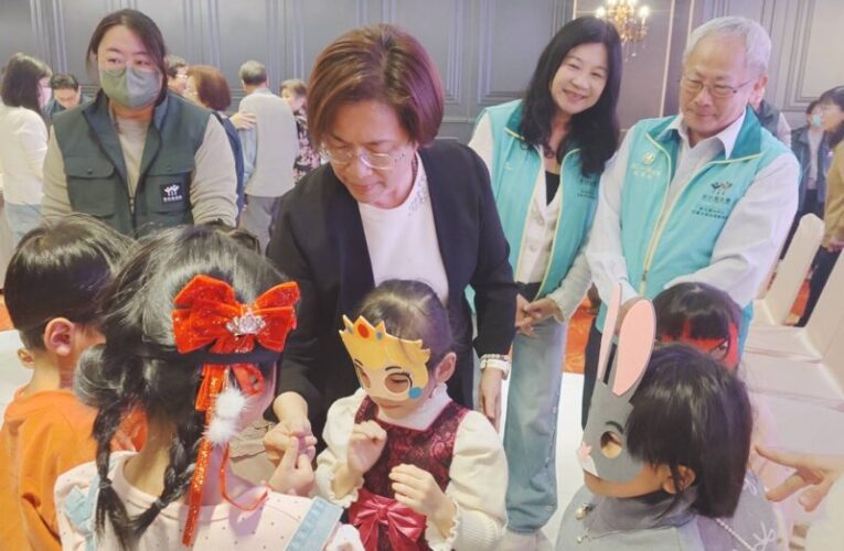 彰化家扶用愛扶家60載　寄養家庭迎新春圍爐感恩餐敘