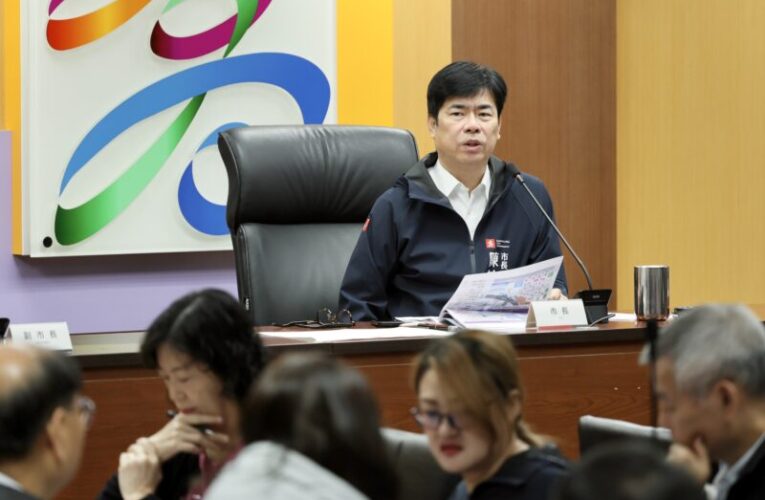 陳其邁主持市政會議布局港灣觀光　超人降臨港都迎接冬日熱潮