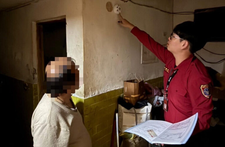 安全不能「囤」！楠梓消防隊結合里長、公所加強訪視