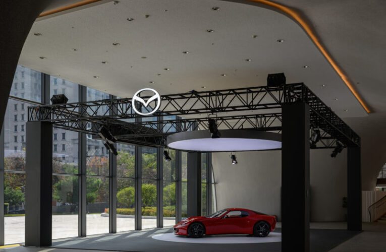 MAZDA ICONIC SP 概念跑車城市巡展在國家歌劇院正式登場