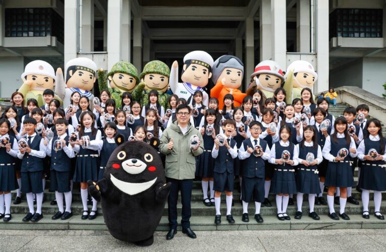 出席元旦升旗典禮 高市長陳其邁感謝各界 盼持續為高雄發展努力