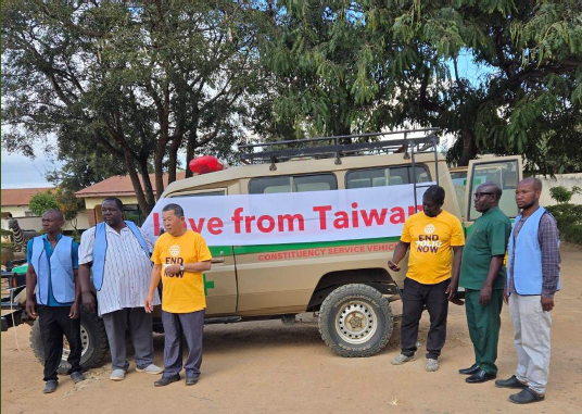 國際白疤之父曹賜斌醫師 拋磚引玉捐贈馬拉威貧窮家庭善舉獲表揚