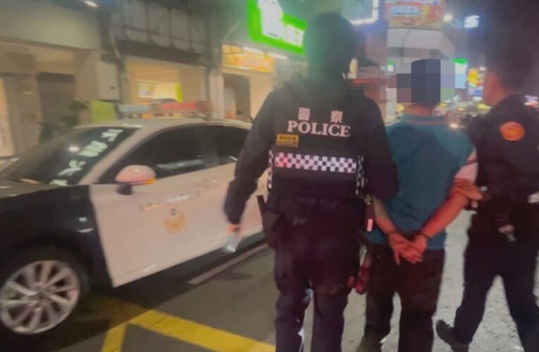 醉漢賒帳不成亮刀騷擾滋事 三民警即刻到場制伏依法送辦