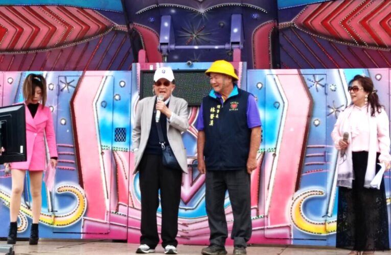 信燕總裁劉清元寒冬送暖發愛心物資