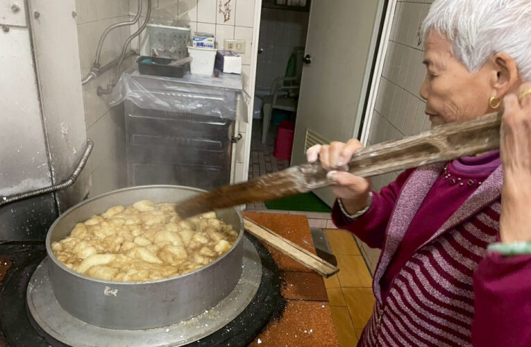 迎新春開心吃年糕 屏東榮家傳承團圓好滋味