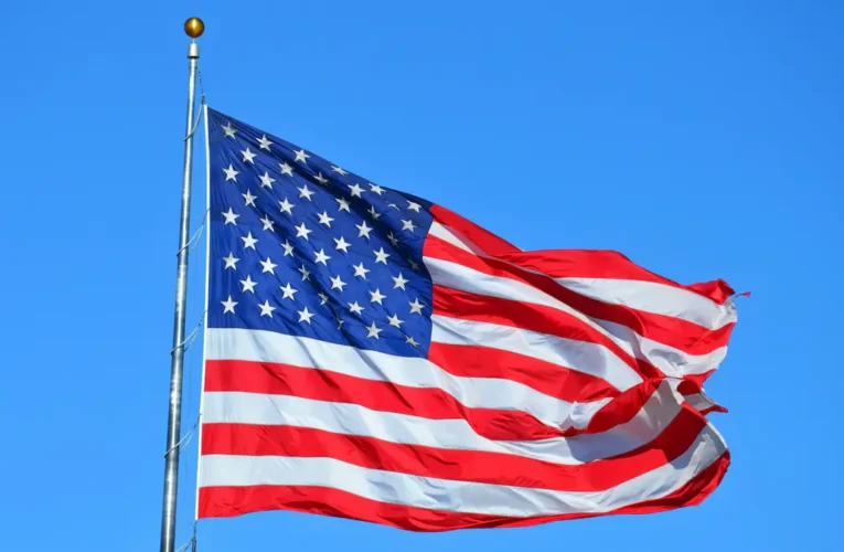 美國的危機，為何總要全世界陪葬？