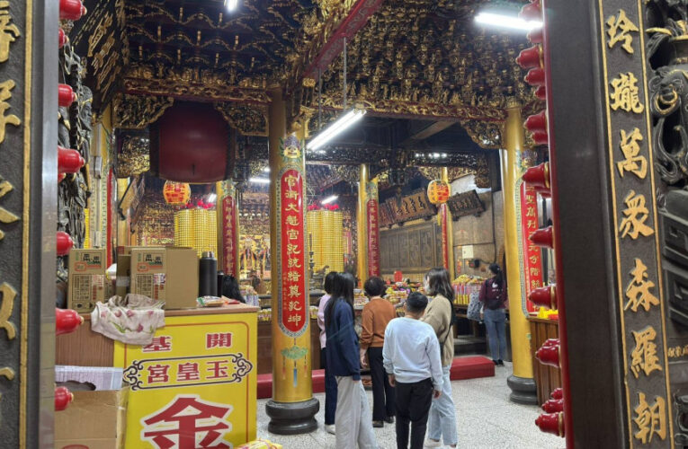 大觀音亭興濟宮開基玉皇宮春節香火旺  南警除夕夜加強交通疏導