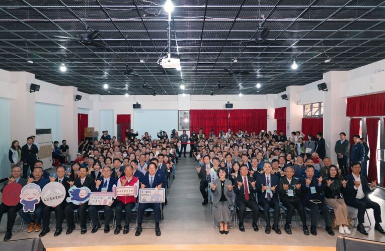 陳綢阿嬤社會福利基金會更名揭牌暨故事館開幕活動　總統到場重視社會福利