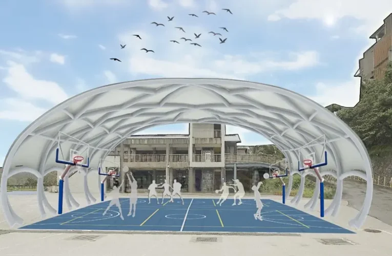 暖暖高中薄膜屋頂半戶外球場動工　謝國樑：打造不受天候影響的校園與社區運動空間