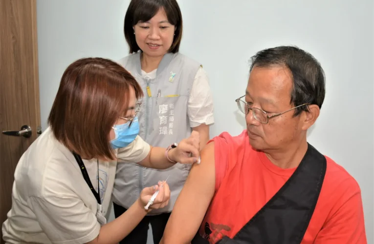 打疫苗送提燈！嘉義市元宵前加開接種站　每日前200名加贈小燈籠