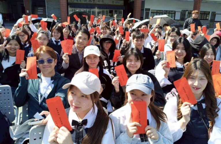 讓僑生在臺也有家的感覺！ 三信家商春節祭祖聯歡活動傳承慎終追遠精神