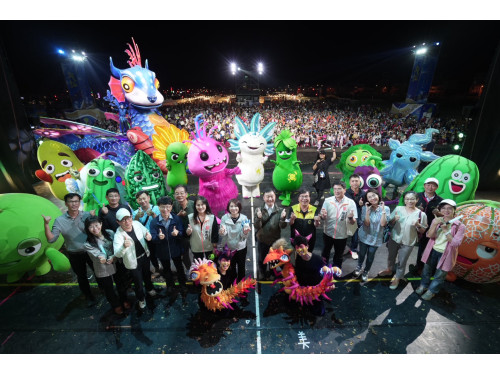 紙風車客家親子劇《燈怪》連3天屏東演出  首場吸引近4千人進場