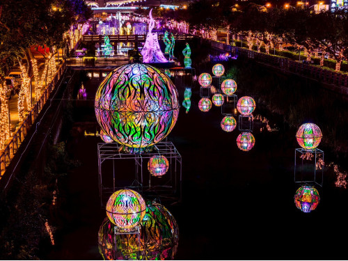 屏東燈節美學爆發 氣勢磅礡  被封為台灣春節賞燈首選