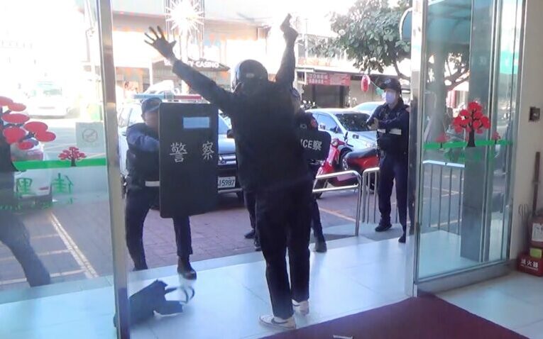 春節前夕金融安全總動員  佳里警分局防搶演練落實治安維護