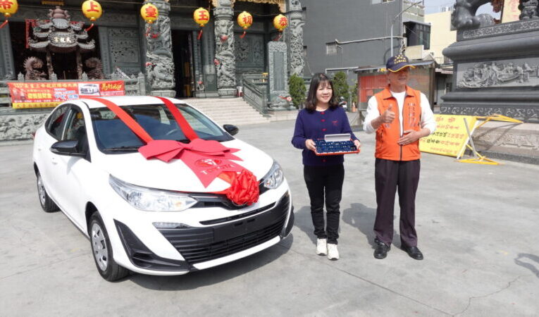 大臺南凌霄寶殿武龍宮新春活動  200元擲筊有機會開走轎車