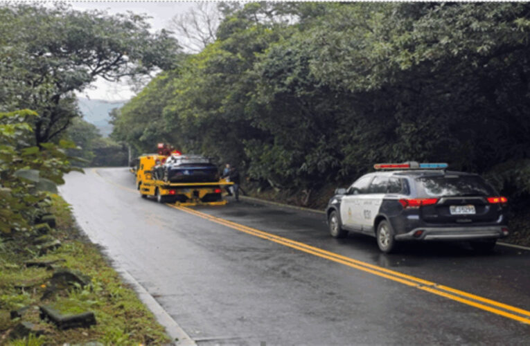 「跑車打滑」受困陽金公路　士林警啟動快打迅速恢復車流