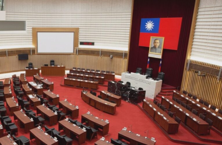 綠營高雄議員初選登記開跑 前鎮、小港將成熱戰區