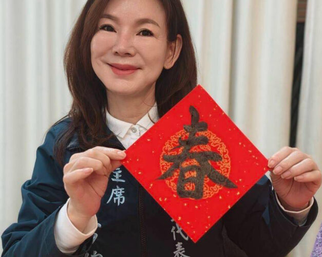 苗栗敬老卡升級可搭小黃與農會購物　何秀綿讚「升級升到心坎裡」