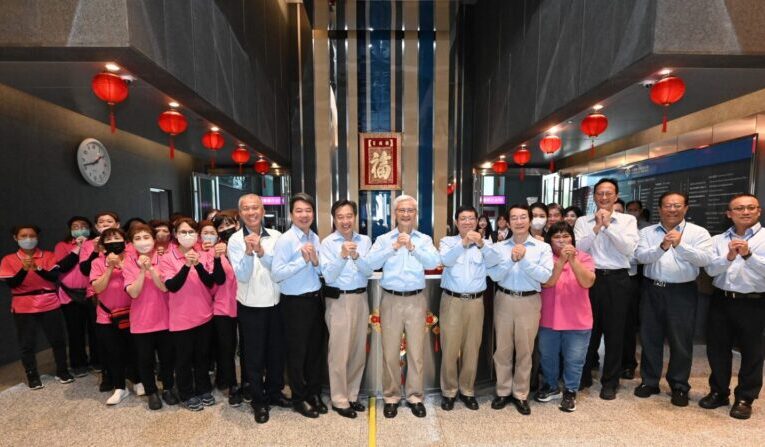 「策馬揚鞭開新運，一馬當先創佳績」 中鋼經營團隊農曆春節前夕拜年活動
