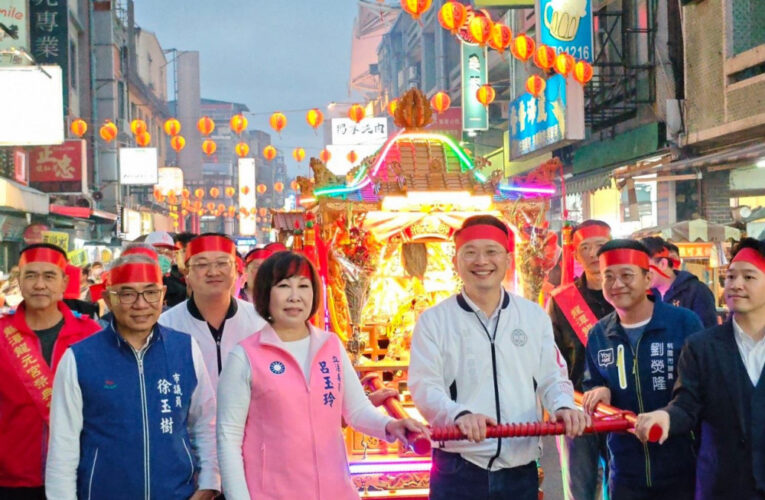 龍潭元宵迎古董接財神　蘇俊賓手繪花燈助攻龍潭燈會