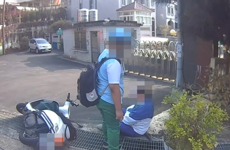 過彎目擊祖孫摔車 「暖警」即時協助守護平安