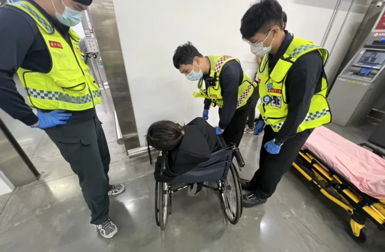 廁所內一句「救我」牽起善意　好市多助尋人　救命恩人留言現身