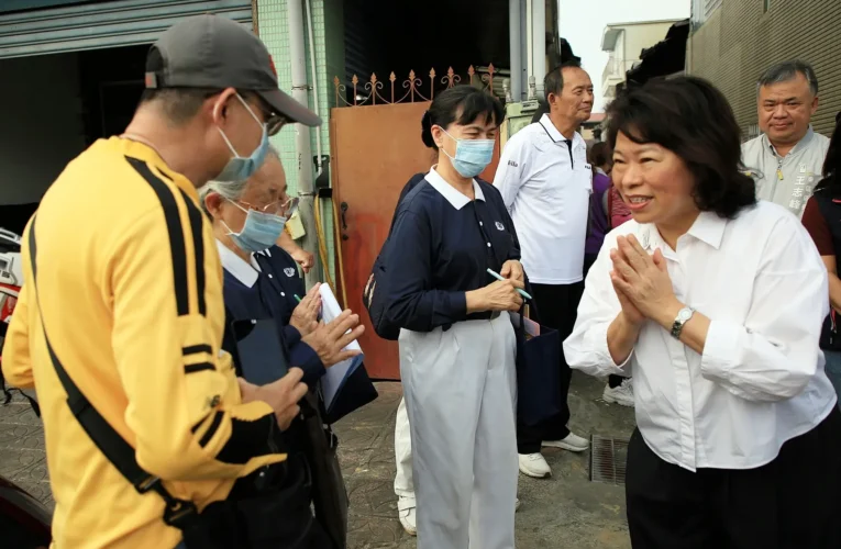 嘉義市清晨惡火毀13屋　黃敏惠率隊慰問啟動援助機制