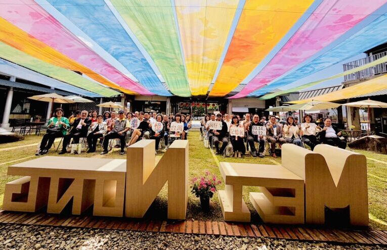 《繼．憶—台灣囡仔ㄟ記憶展》美濃客家文物館開展 孩子畫下家族記憶　12縣市學生作品匯聚美濃