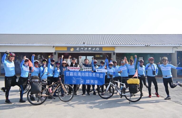 雲嘉南「快樂車隊」熱血啟航！78歲不老騎士征服四極點燈塔環島夢